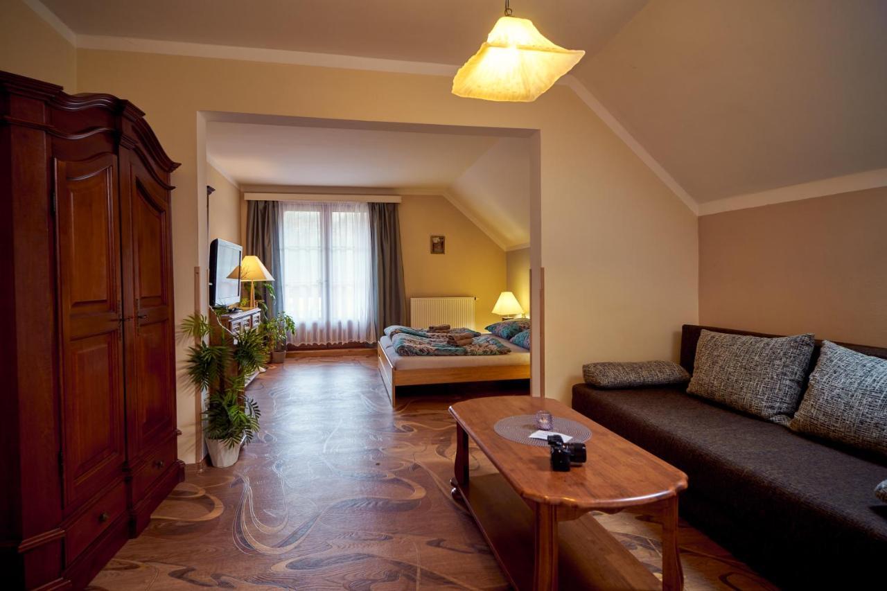 Penzion Na Hradcanech Nové Město nad Metují Εξωτερικό φωτογραφία